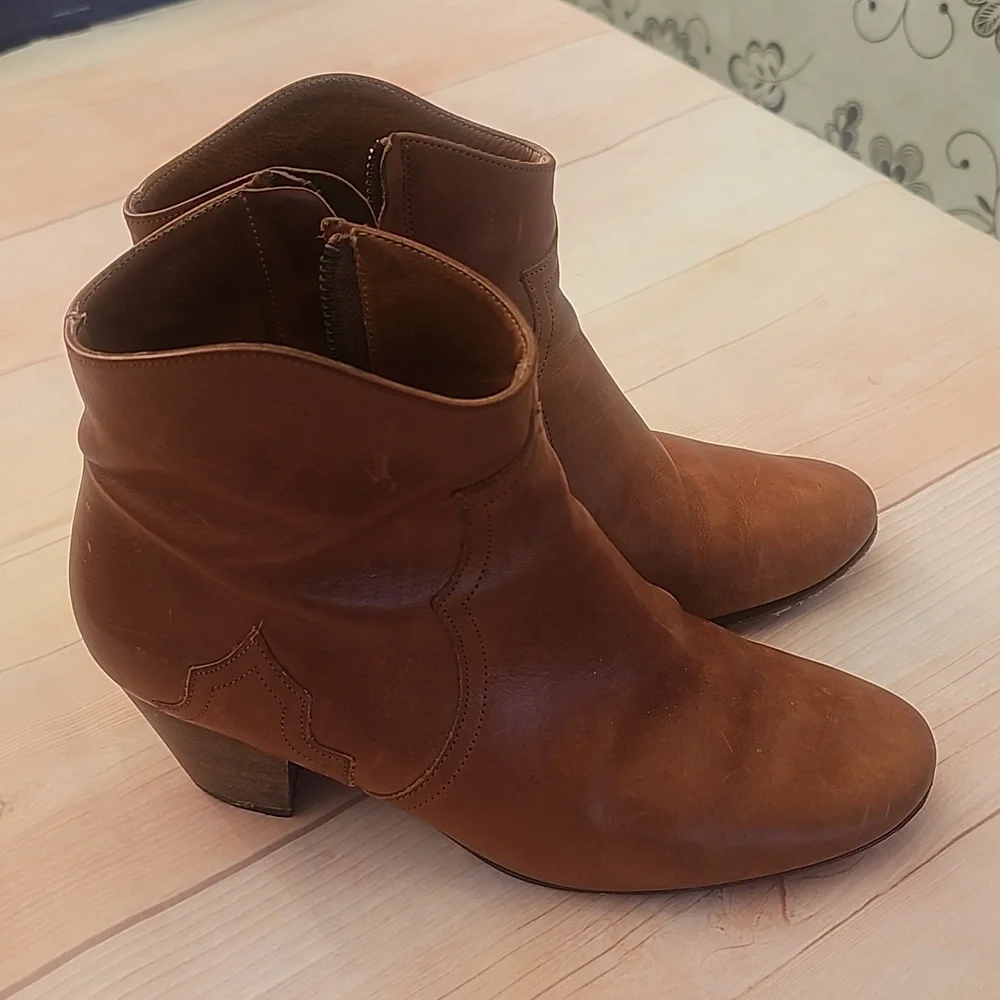 Isabel marant dicker lowcut boots. - Picture 1 of 10